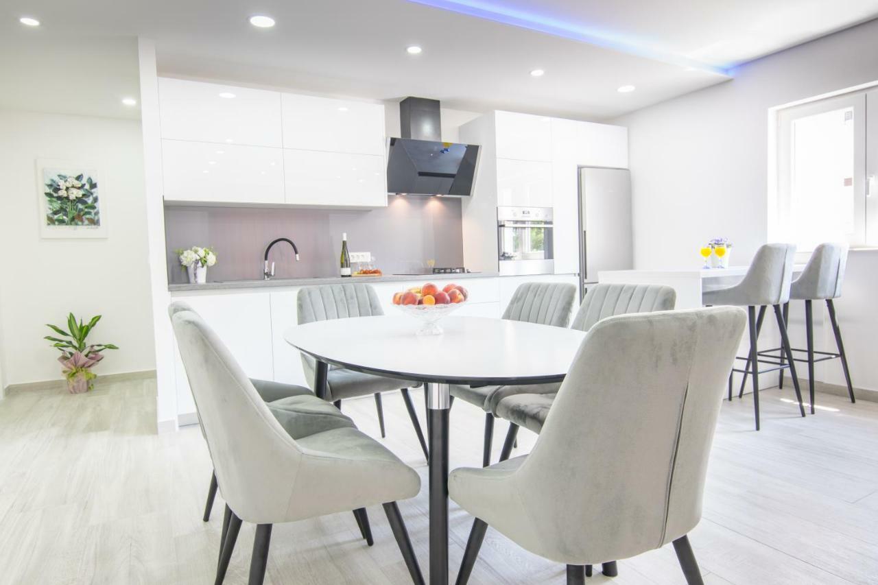 Apartmani Zora Makarska Extérieur photo